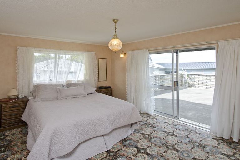 Photo of property in 1228 Papamoa Beach Road, Papamoa Beach, Papamoa, 3118