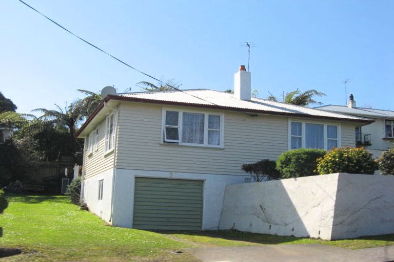 Photo of property in 7 Upjohn Street, Brooklands, New Plymouth, 4310