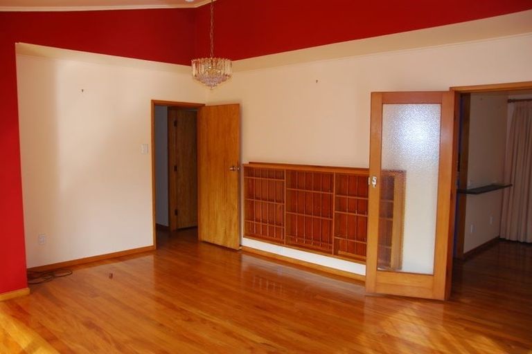 Photo of property in 5 Braemar Terrace, Johnsonville, Wellington, 6037