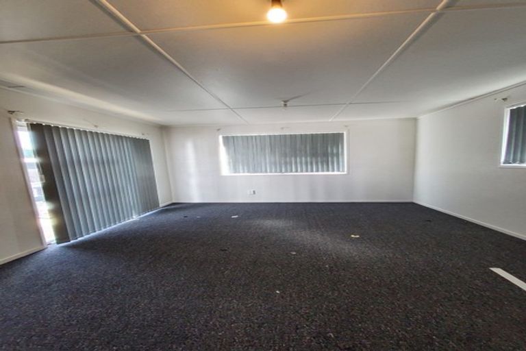 Photo of property in 37 Mcdivitt Street, Manurewa, Auckland, 2102