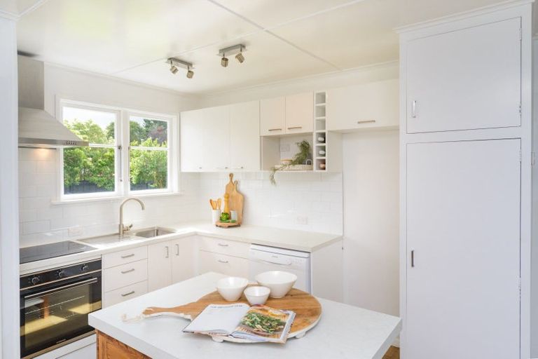 Photo of property in 52 Nottingham Avenue, Awapuni, Palmerston North, 4412