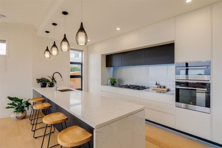 Photo of property in 161 Hackthorne Road, Cashmere, Christchurch, 8022