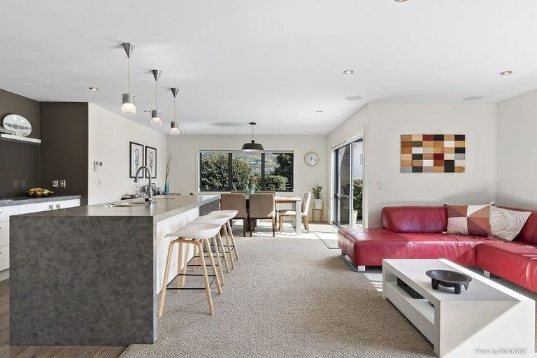 Photo of property in 22 Cresswell Place, Johnsonville, Wellington, 6037