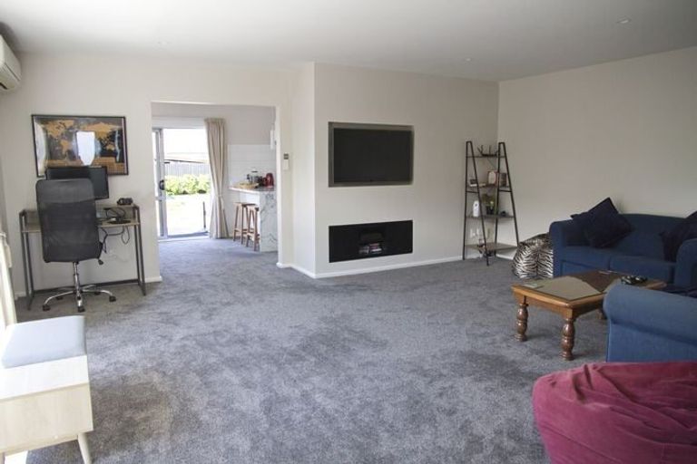 Photo of property in 49 Oriana Crescent, Hornby, Christchurch, 8042