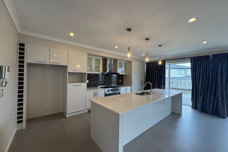 Photo of property in 14 Arranmore Drive, Flat Bush, Auckland, 2019
