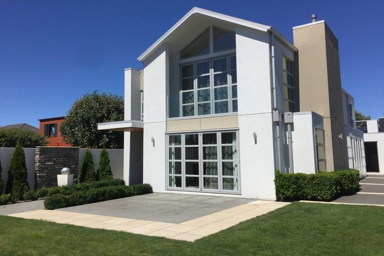 Photo of property in 72 Wai-iti Terrace, Bryndwr, Christchurch, 8052