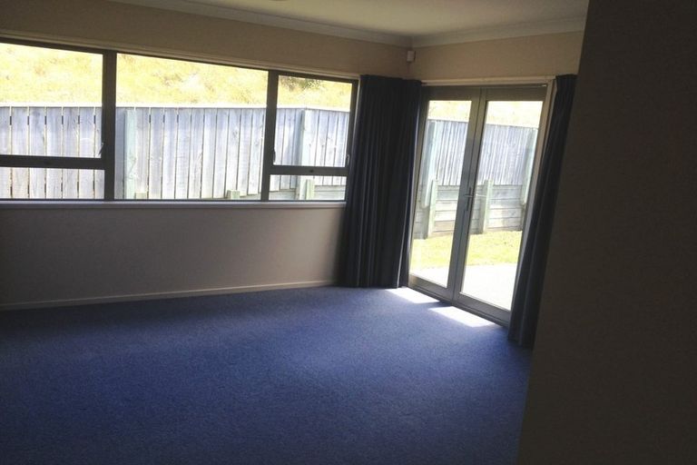 Photo of property in 76 Erlestoke Crescent, Churton Park, Wellington, 6037