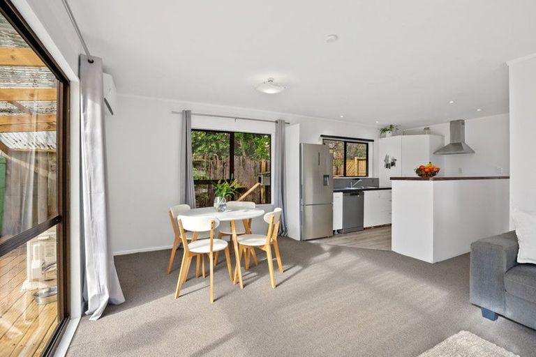 Photo of property in 24 Hookway Grove, Paraparaumu, 5032