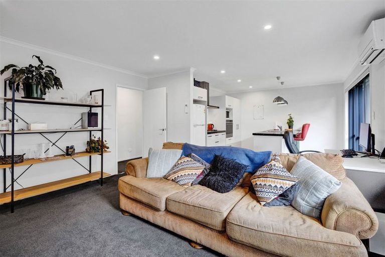 Photo of property in 16 Nukuroa Close, Waitara, 4320