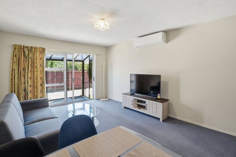 Photo of property in 2/11 Dilworth Street, Riccarton, Christchurch, 8011