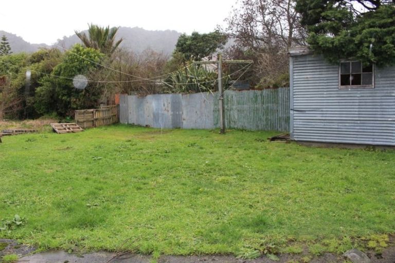 Photo of property in 62 Hall Street, Cobden, Greymouth, 7802