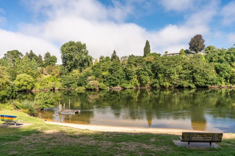 Photo of property in 21 Jellicoe Drive, Hamilton East, Hamilton, 3216