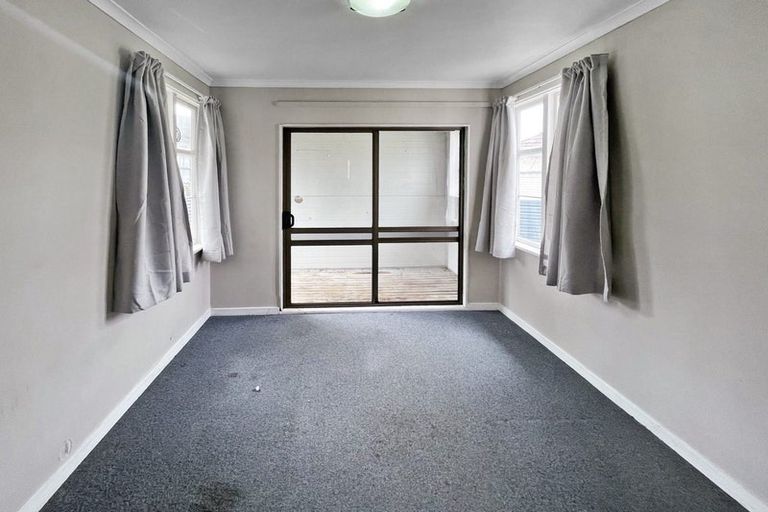 Photo of property in 83 Molesworth Street, Taita, Lower Hutt, 5011