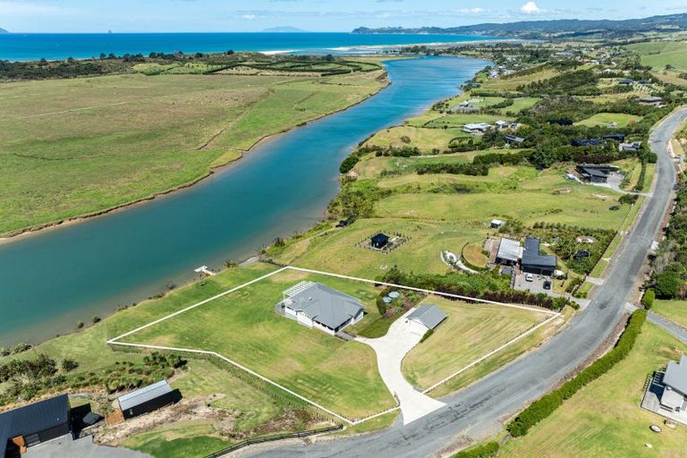 Photo of property in 92 Flagstaff Terrace, Waipu, 0582