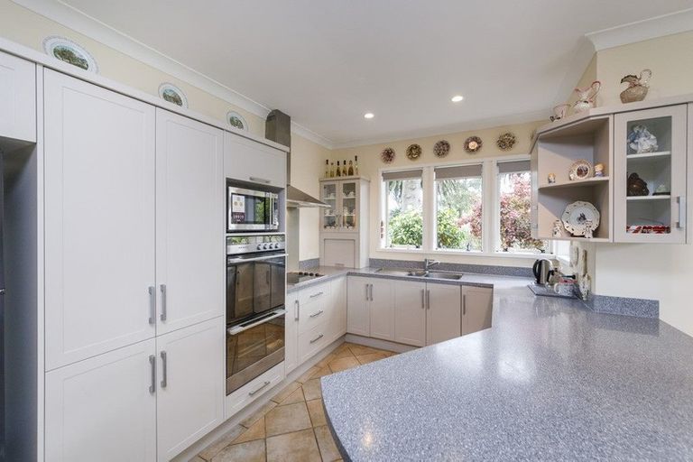 Photo of property in 4 The Oaks, Awapuni, Palmerston North, 4412