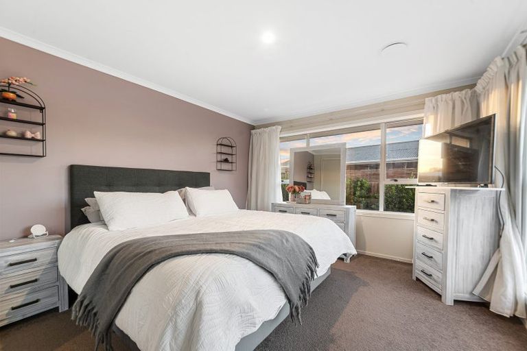Photo of property in 6 Kearneys Road, Linwood, Christchurch, 8062