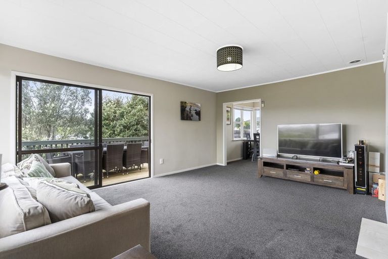 Photo of property in 234 Triangle Road, Massey, Auckland, 0614