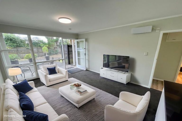 Photo of property in 7/77 Old Lake Road, Narrow Neck, Auckland, 0624