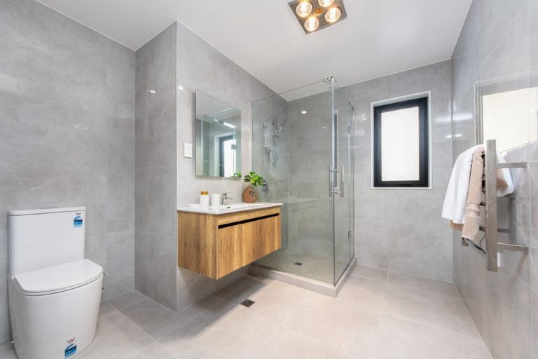 Photo of property in 6 Kiekie Street, Westgate, 0814