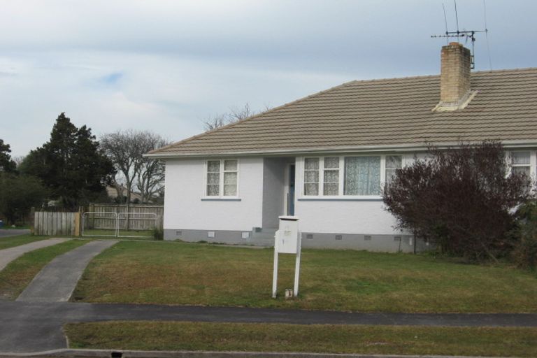 Photo of property in 18 Sare Crescent, Fairfield, Hamilton, 3214