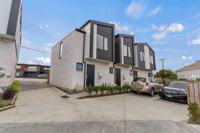 Photo of property in 4/2 Waipa Street, Birkenhead, Auckland, 0626