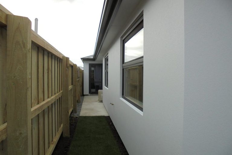 Photo of property in 37 Chrysolite Place, Belfast, Christchurch, 8051