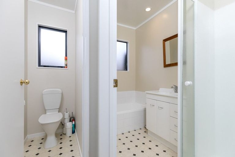 Photo of property in 2 Arundel Place, Nawton, Hamilton, 3200