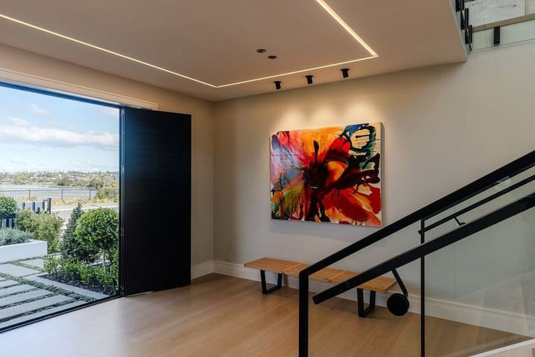 Photo of property in 112 Arran Point Parade, Orewa, 0931