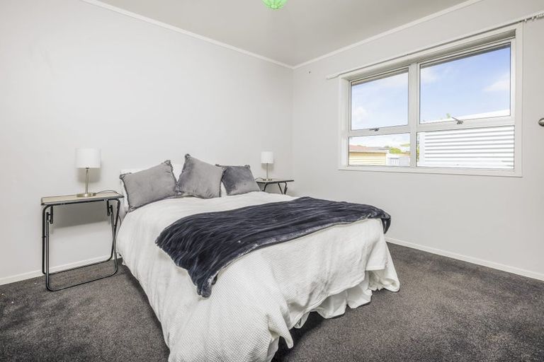 Photo of property in 23 John Walker Drive, Manurewa, Auckland, 2102