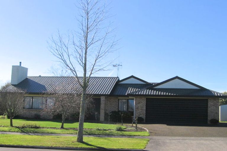 Photo of property in 22 Admiral Crescent, Flagstaff, Hamilton, 3210