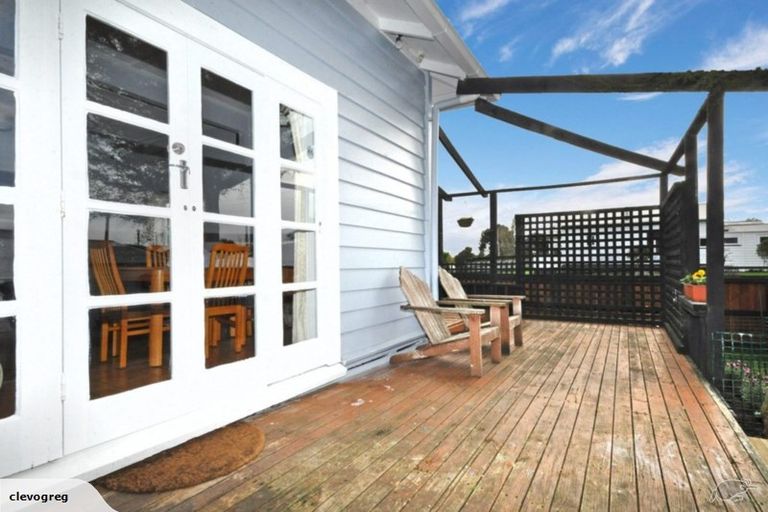 Photo of property in 23 View Road, Waiuku, 2123