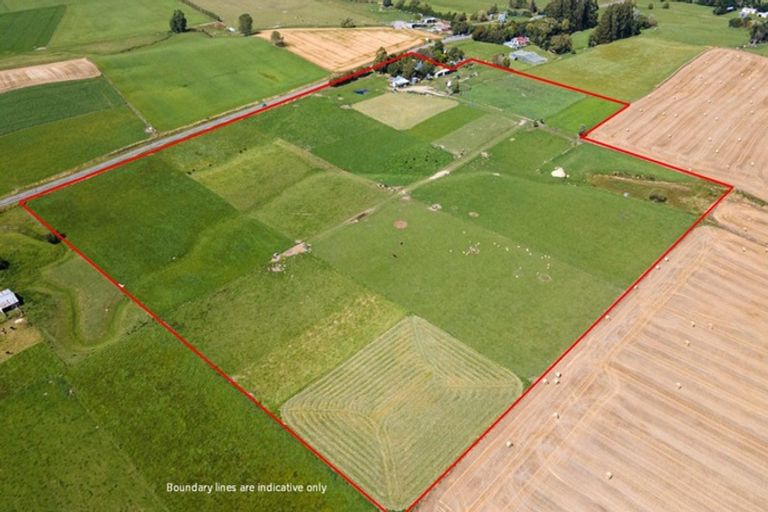 Photo of property in 429 Timaru Road, Waimate, 7978