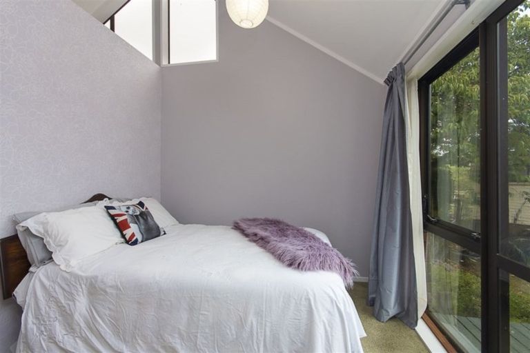 Photo of property in 6 Dunolly Place, Pukekohe, 2120