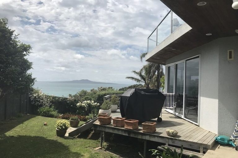 Photo of property in 4 Portal Place, Murrays Bay, Auckland, 0630