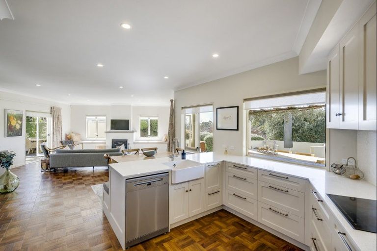 Photo of property in 3 Hikanui Place, Havelock North, 4130