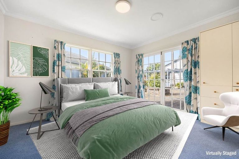 Photo of property in 18 Roysfield Lane, Sunnyhills, Auckland, 2010