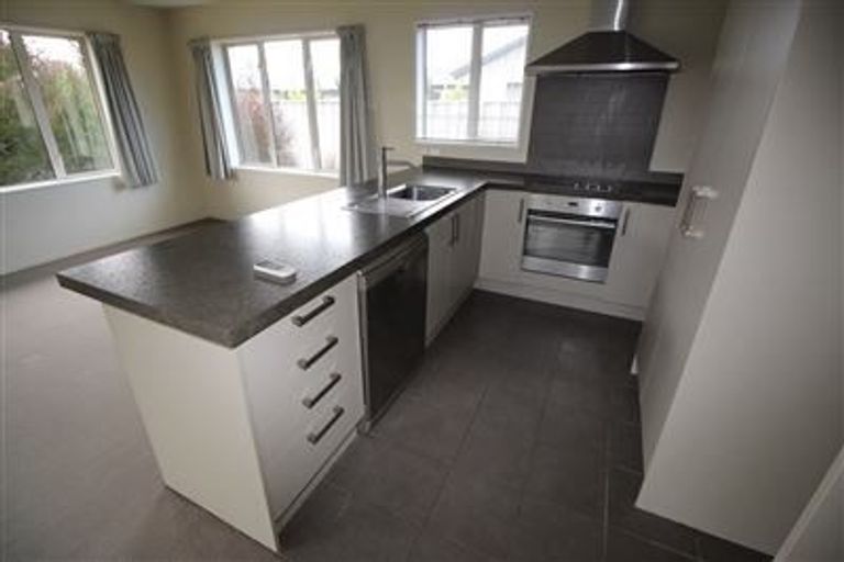 Photo of property in 8 Manuka Street, Pegasus, 7612