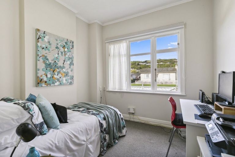 Photo of property in 73 Oxford Street, Tawa, Wellington, 5028