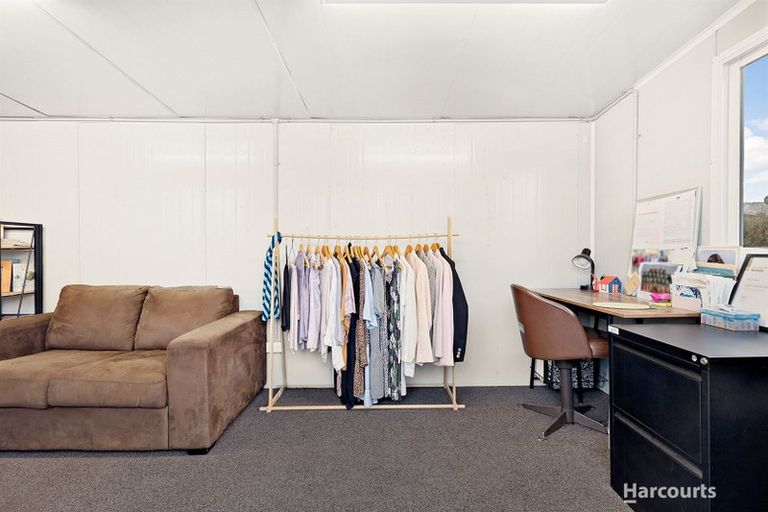 Photo of property in 1 Fernleigh Avenue, Waiuku, 2123