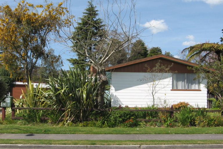 Photo of property in 28 Clouston Crescent, Fenton Park, Rotorua, 3010