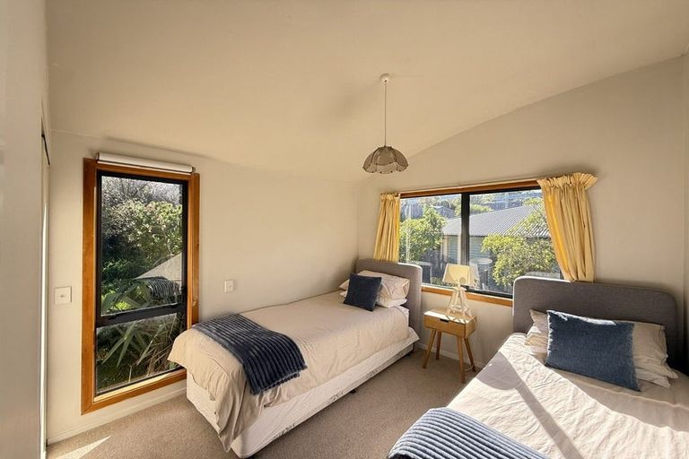 Photo of property in 37 Cornwall Road, Lyttelton, 8082