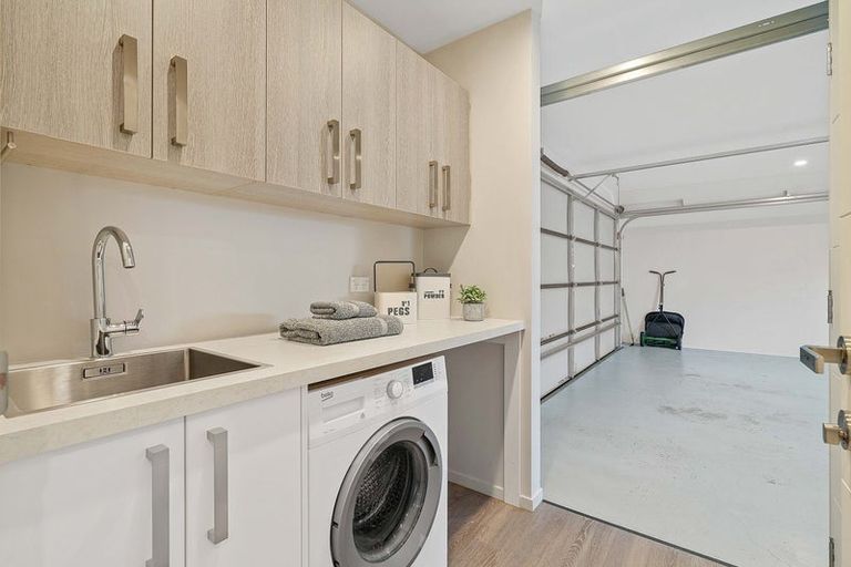 Photo of property in 1/76 Amyes Road, Hornby, Christchurch, 8042