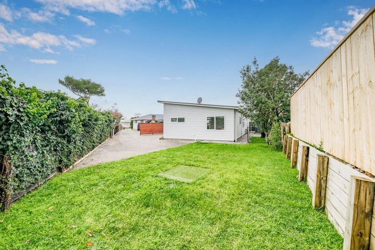 Photo of property in 5 Sharda Grove, Paraparaumu Beach, Paraparaumu, 5032