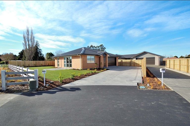 Photo of property in 10 Keeper Close, Woodend, 7610