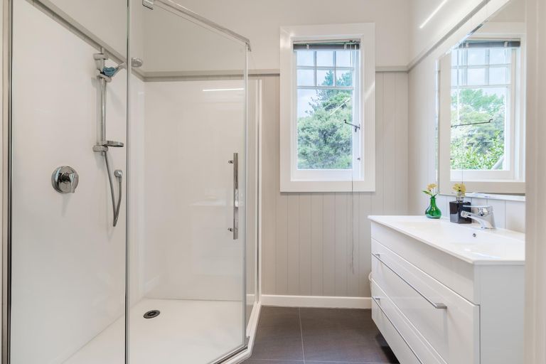 Photo of property in 33 Sunnyvale Road, Swanson, Auckland, 0614