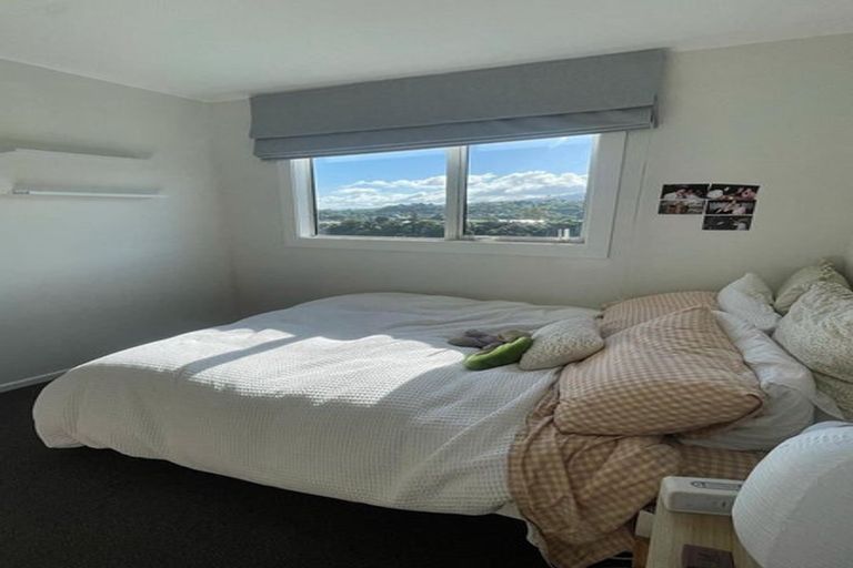 Photo of property in 107 Dowse Drive, Maungaraki, Lower Hutt, 5010