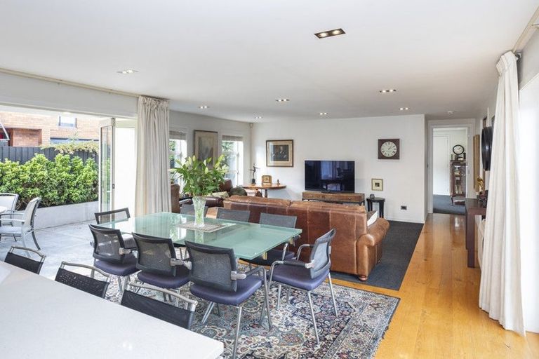 Photo of property in 98a Watford Street, Strowan, Christchurch, 8052