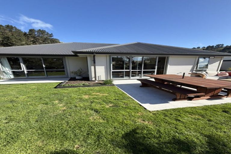 Photo of property in 63a Bay View Road, Moncks Bay, Christchurch, 8081