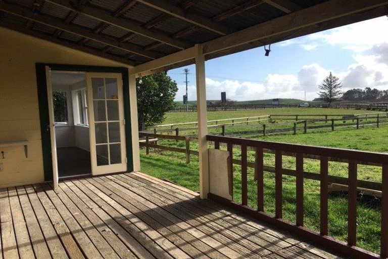 Photo of property in 975 Paerata Road, Paerata, Pukekohe, 2676