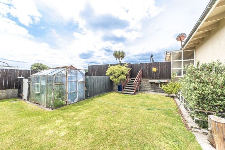 Photo of property in 4 Kapiti Terrace, Castlecliff, Whanganui, 4501
